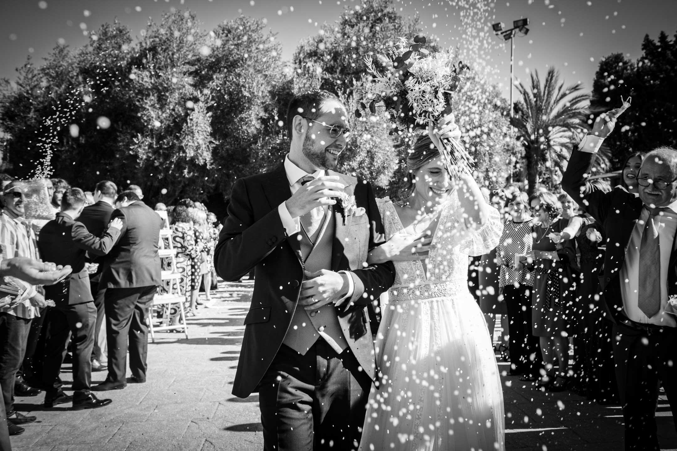 London, UK & Worldwide Wedding Photographer & Videographer | Candid & Authentic Wedding PHOTOGRAPHY & VIDEOGRAPHY. Groom & Bride just married.